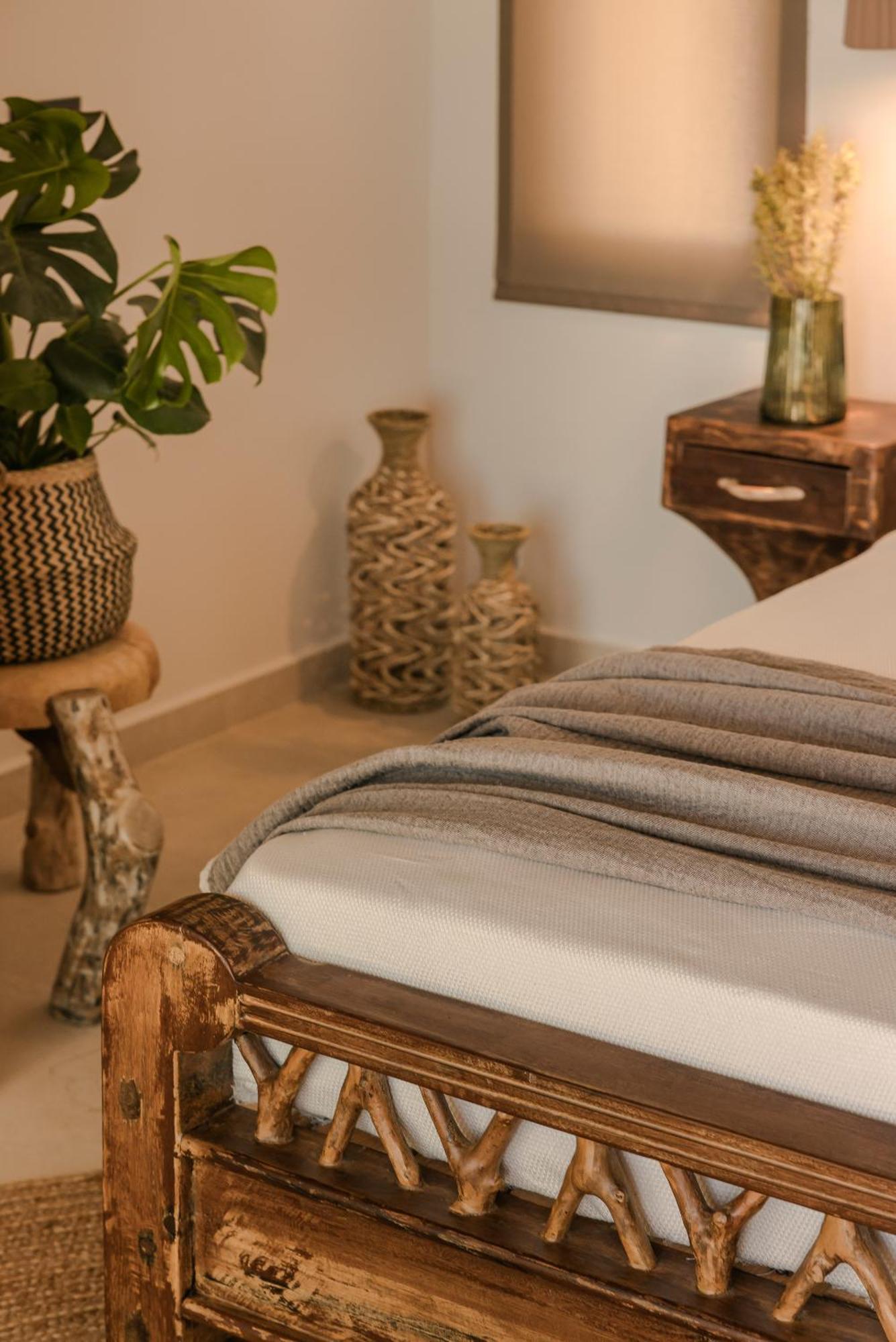 Hilaritas Luxury Suites Sea View, Private Pool & Jacuzzi Paradise Ratzaklíon Exterior foto